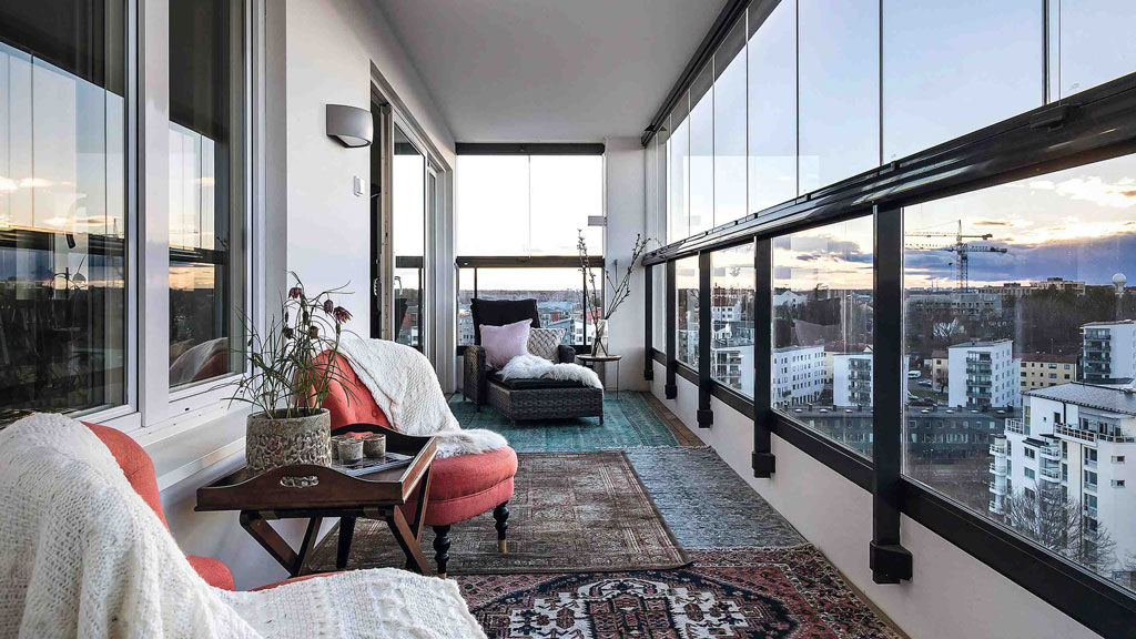 Transforming Outdoor Spaces: The Lumon Balcony Glazing Experience
