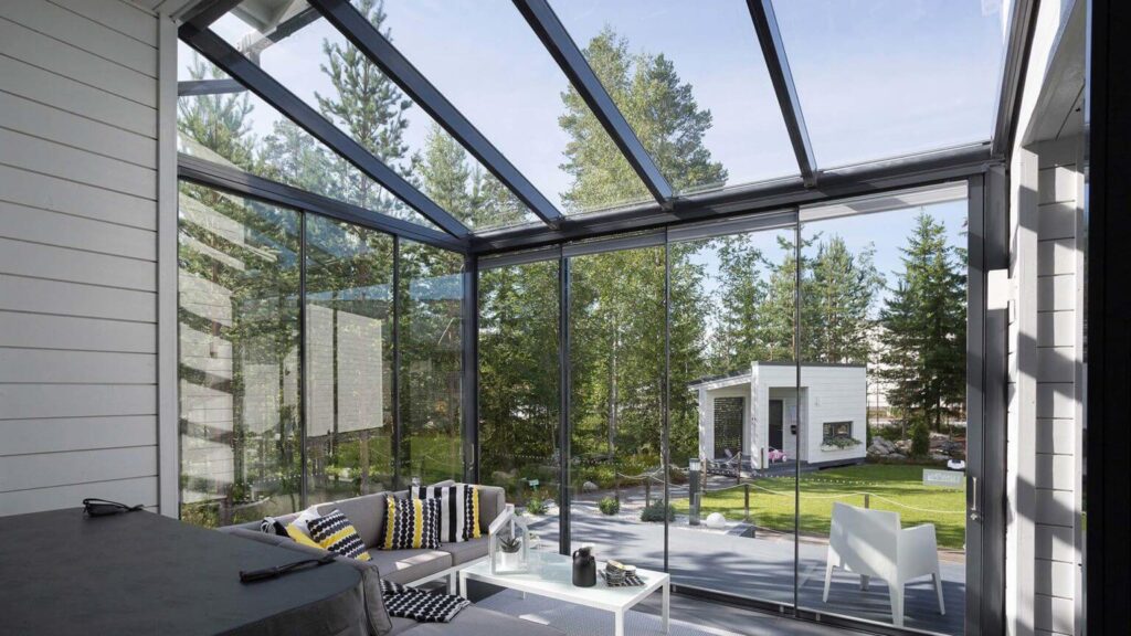 Why Glass Sunrooms Are the Future of Modern Living